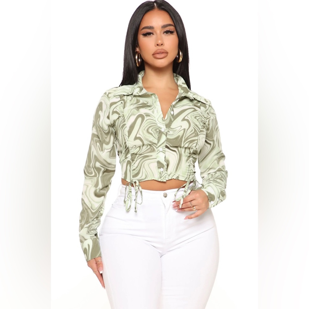 🍃Fashion Nova Blouse🍃
